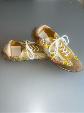 Tory Burch NWOT Rust Wallpaper Serif Leather Sneaker